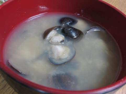 二日酔いを治すためには朝のしじみ汁は逆効果