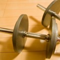 筋トレの呼吸は上げるとき吐いて下げるとき吸う