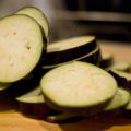抗酸化作用は色の濃い野菜を皮ごと生で食べる