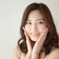 口輪筋と眼輪筋を鍛える「顔面グーパー体操」