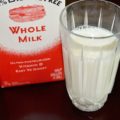 尿酸値を下げるには牛乳やチーズを食べるとよい