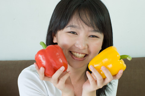 食べて痩せるならお肉をのあとに野菜を食べる